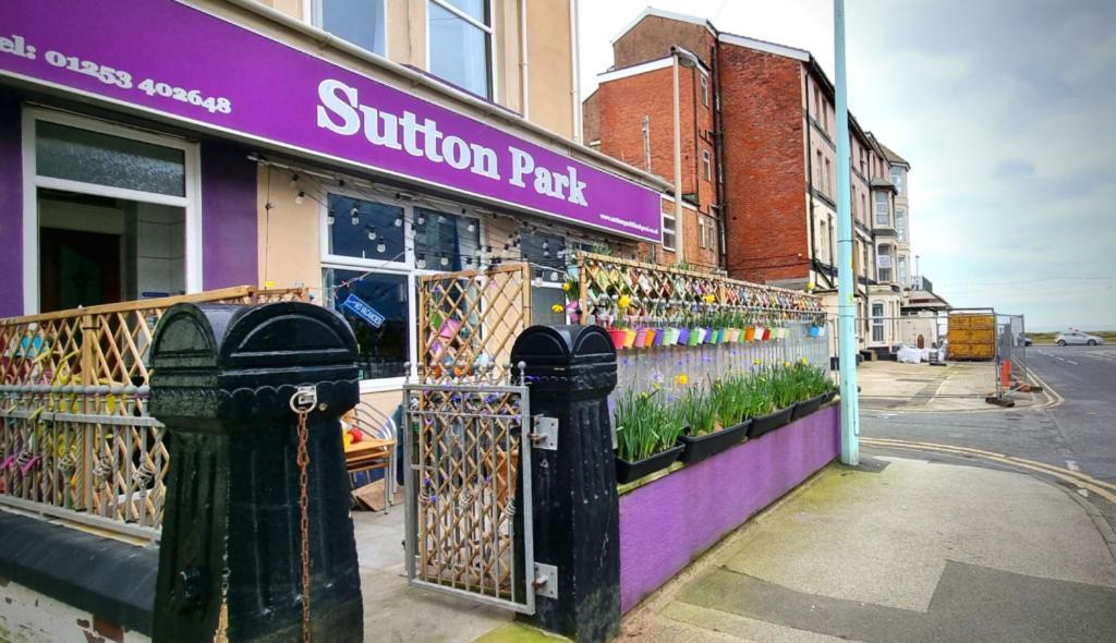 Sutton Park Guest House Blackpool Bagian luar foto
