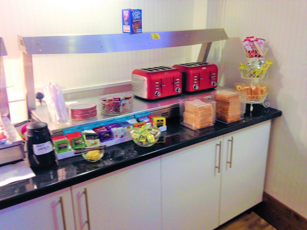 Sutton Park Guest House Blackpool Bagian luar foto