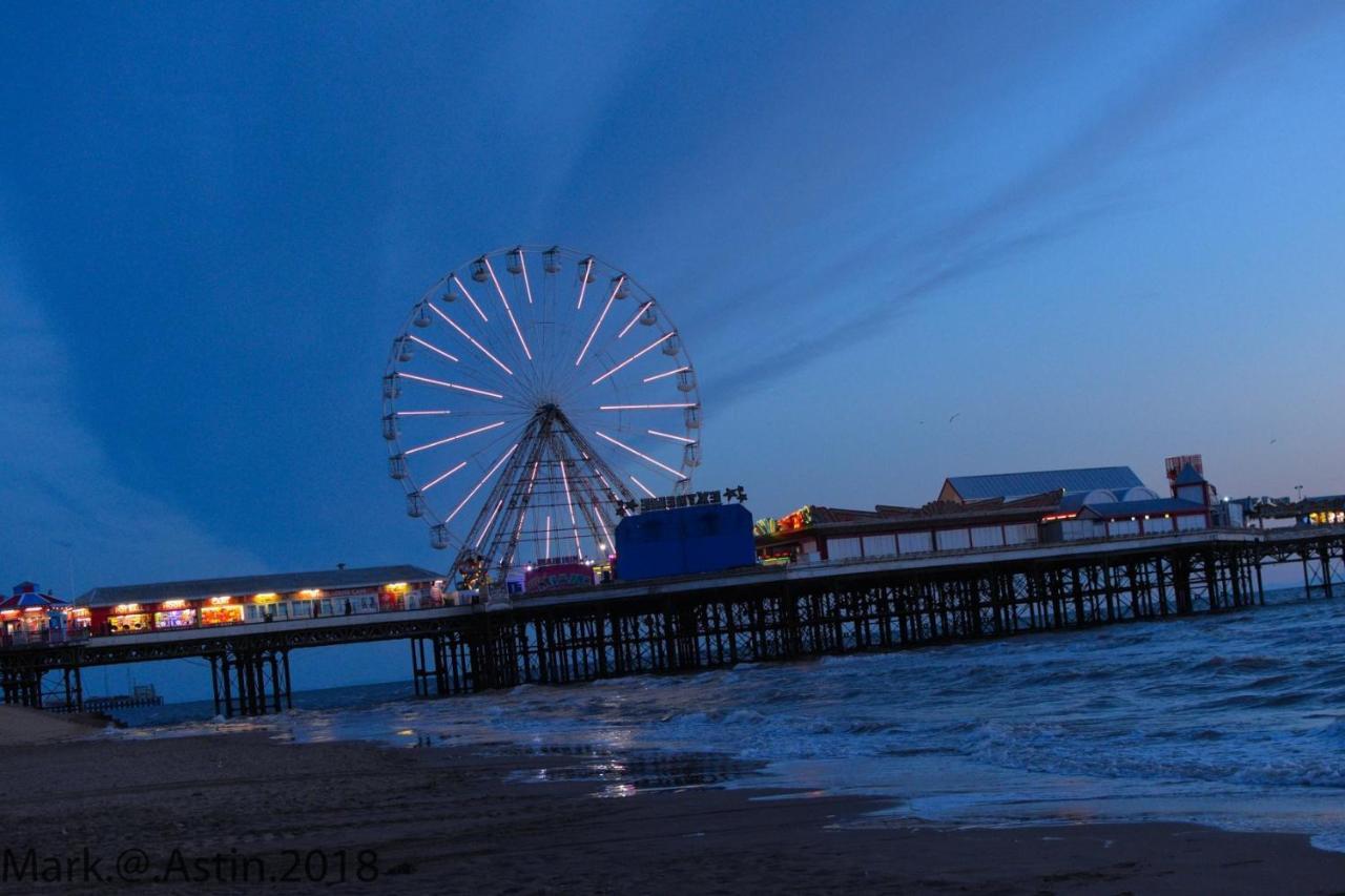 Sutton Park Guest House Blackpool Bagian luar foto