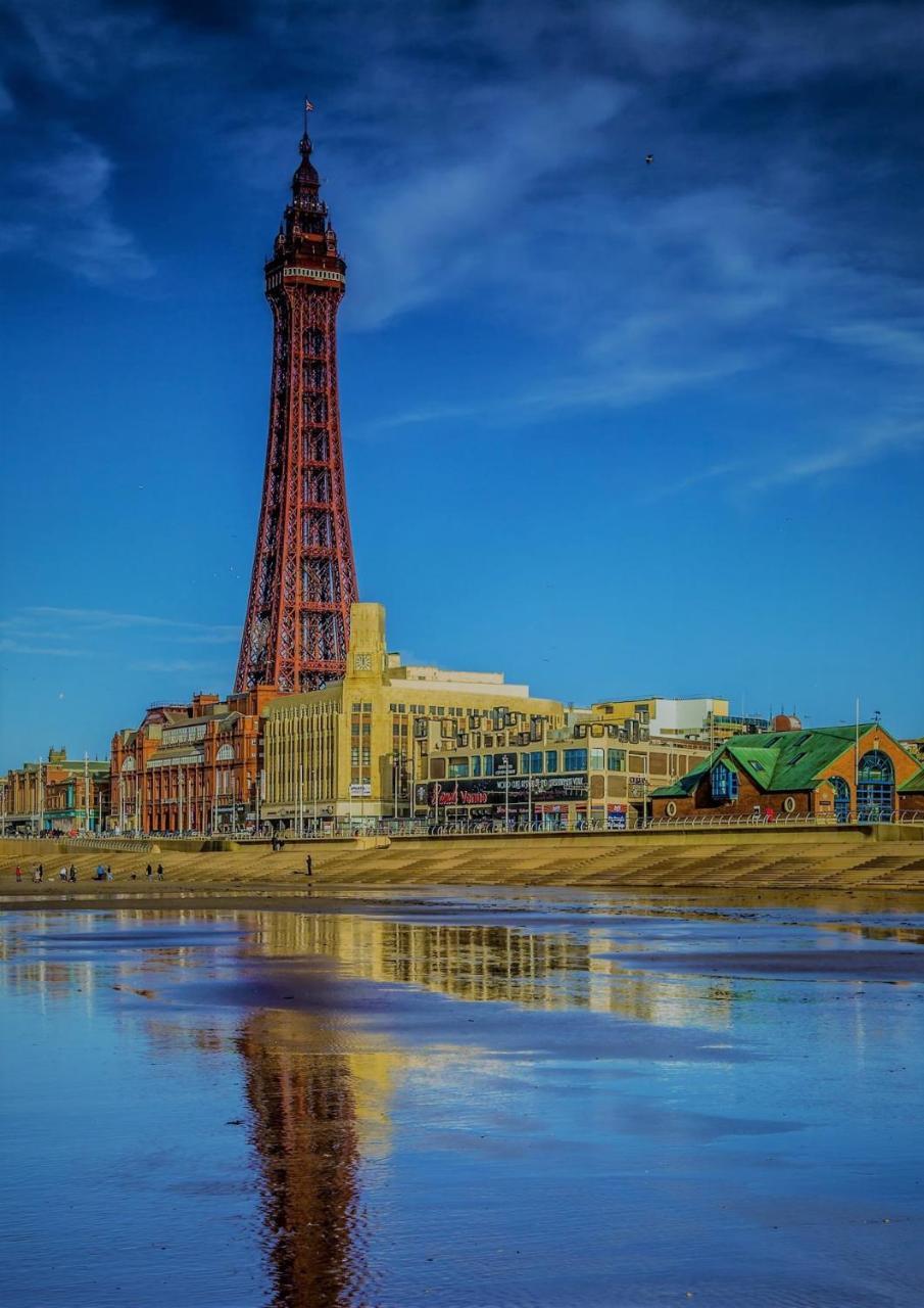 Sutton Park Guest House Blackpool Bagian luar foto